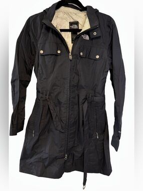 The North Face Women's Black Waterproof Anorak Jacket size small